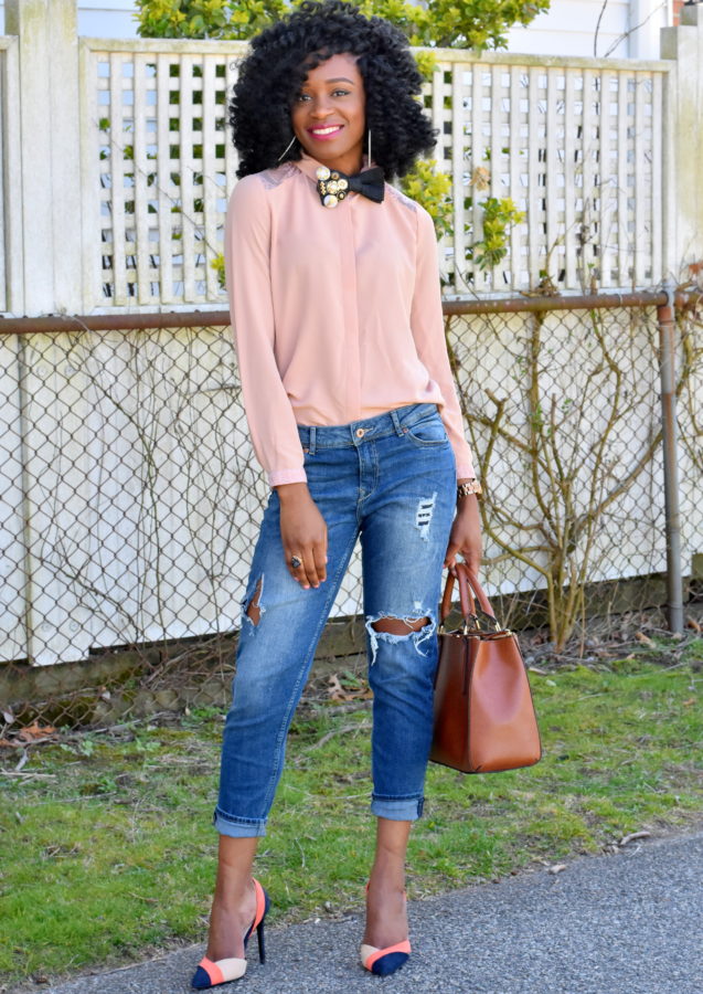 Ripped jeans + embellished bow tie - VERSICOLOR CLOSET